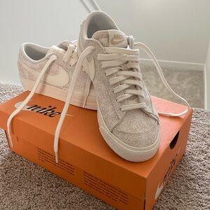 Women’s Nike blazer low ‘77